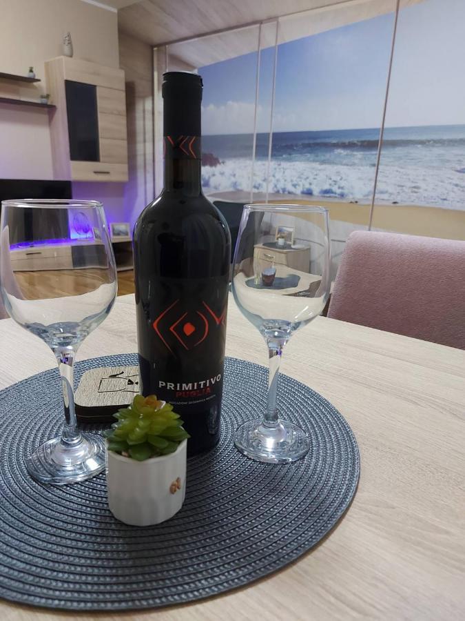Apartman Espresso Sa Parkingom Сремска-Митровица Экстерьер фото