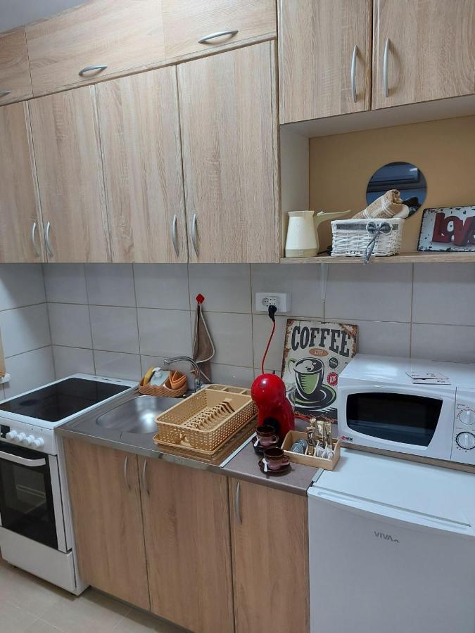 Apartman Espresso Sa Parkingom Сремска-Митровица Экстерьер фото